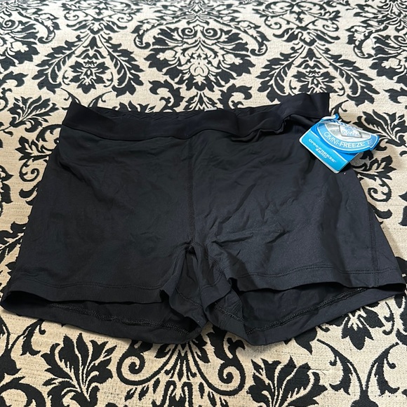 Bundle of 4 pairs